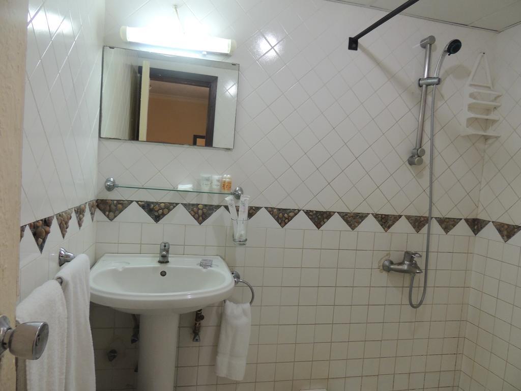 New Dodoma Hotel Habitación foto