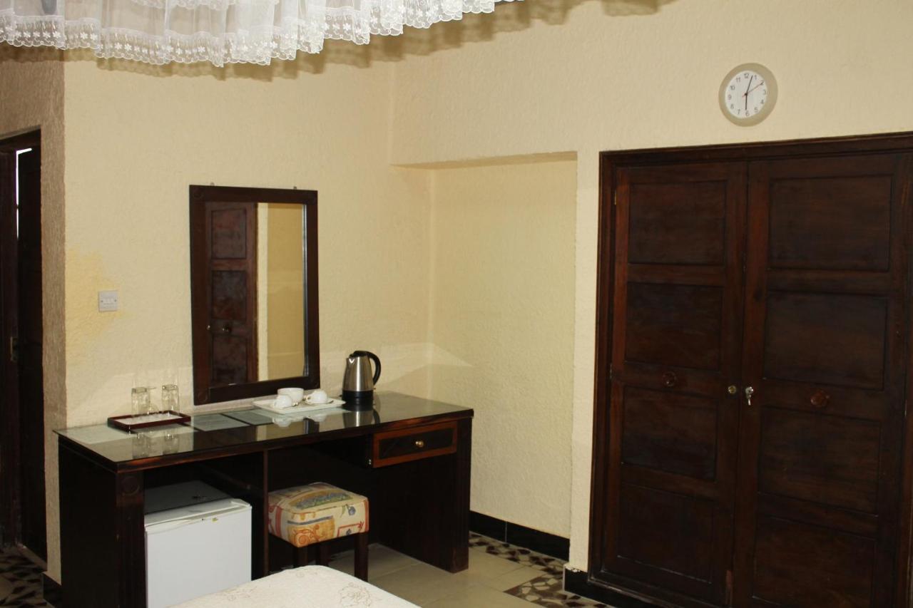 New Dodoma Hotel Habitación foto